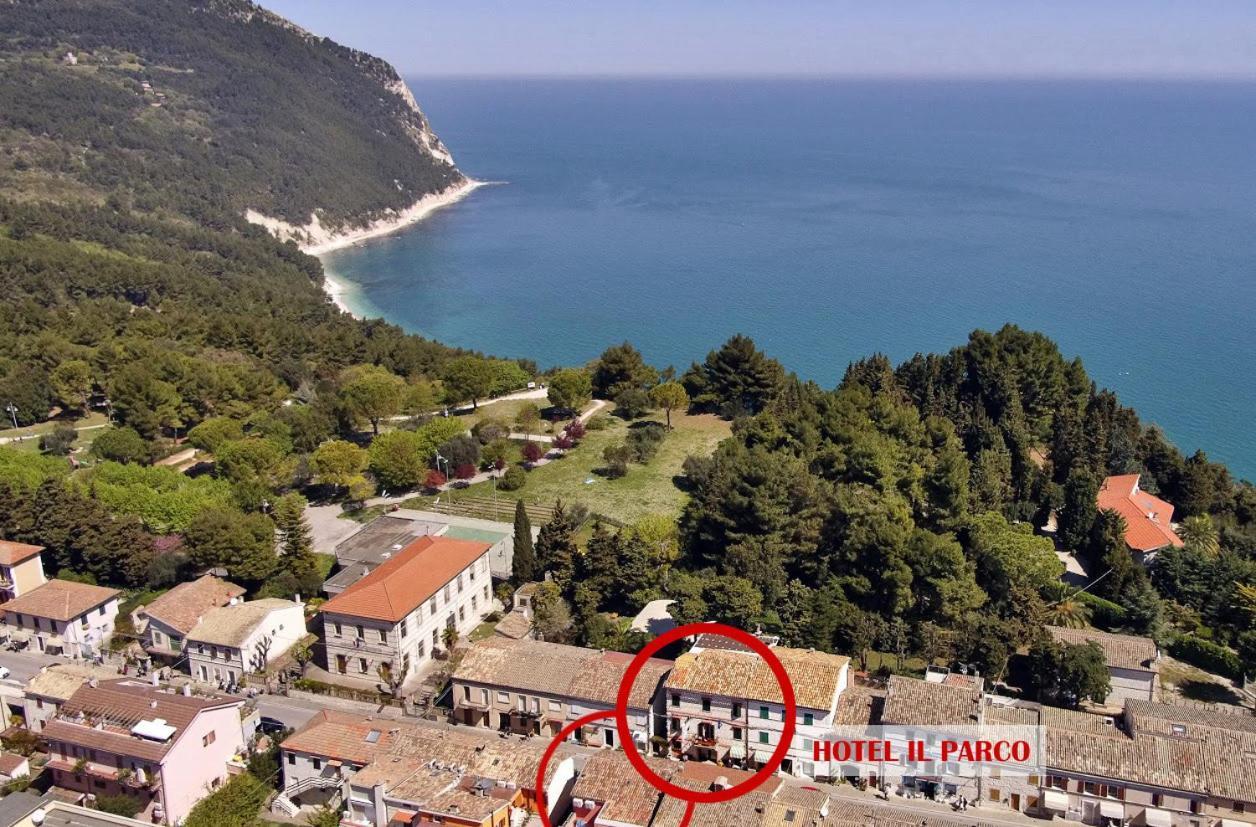 Hotel Il Parco Sirolo Eksteriør billede